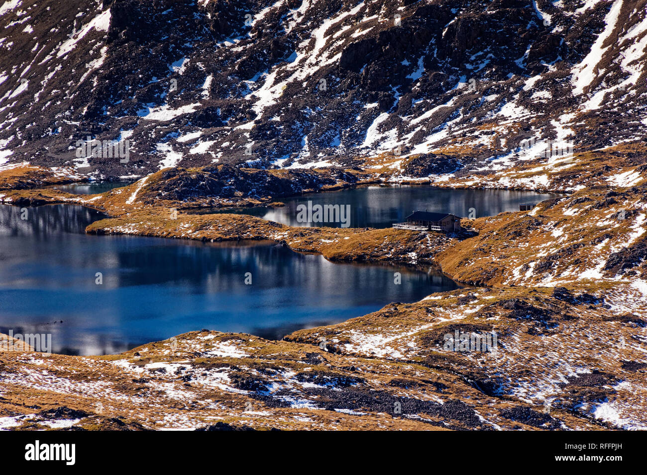 Angelus rifugio capanna DoC o Dipartimento di Conservazione capanna, Nelson Lakes National Park, Nuova Zelanda. Foto Stock