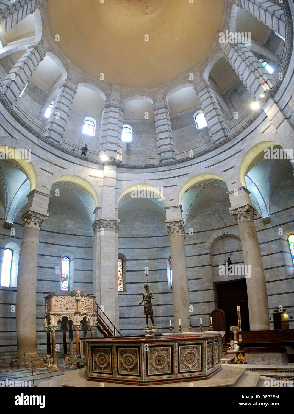 Pisa Battistero di San Giovanni (Battistero di Pisa) a Piazza dei ...