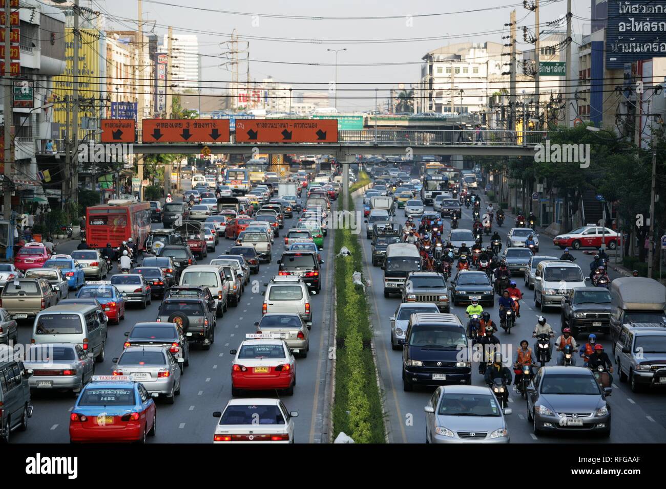 THA Tailandia Bangkok ingorgo sull Thanon Rama IV Road durante rushhour. | Foto Stock