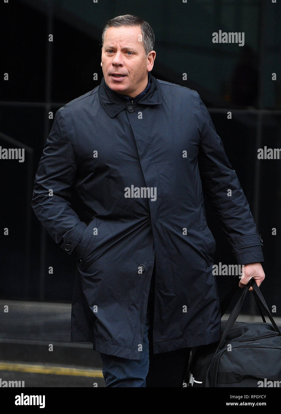 Rottami di metallo concessionario Charles Matthews, 55, di Virginia Water, Surrey, arriva a Southwark Crown Court di Londra, per essere condannato per la manipolazione di gioielli rubati per decine di migliaia di sterline. Foto Stock