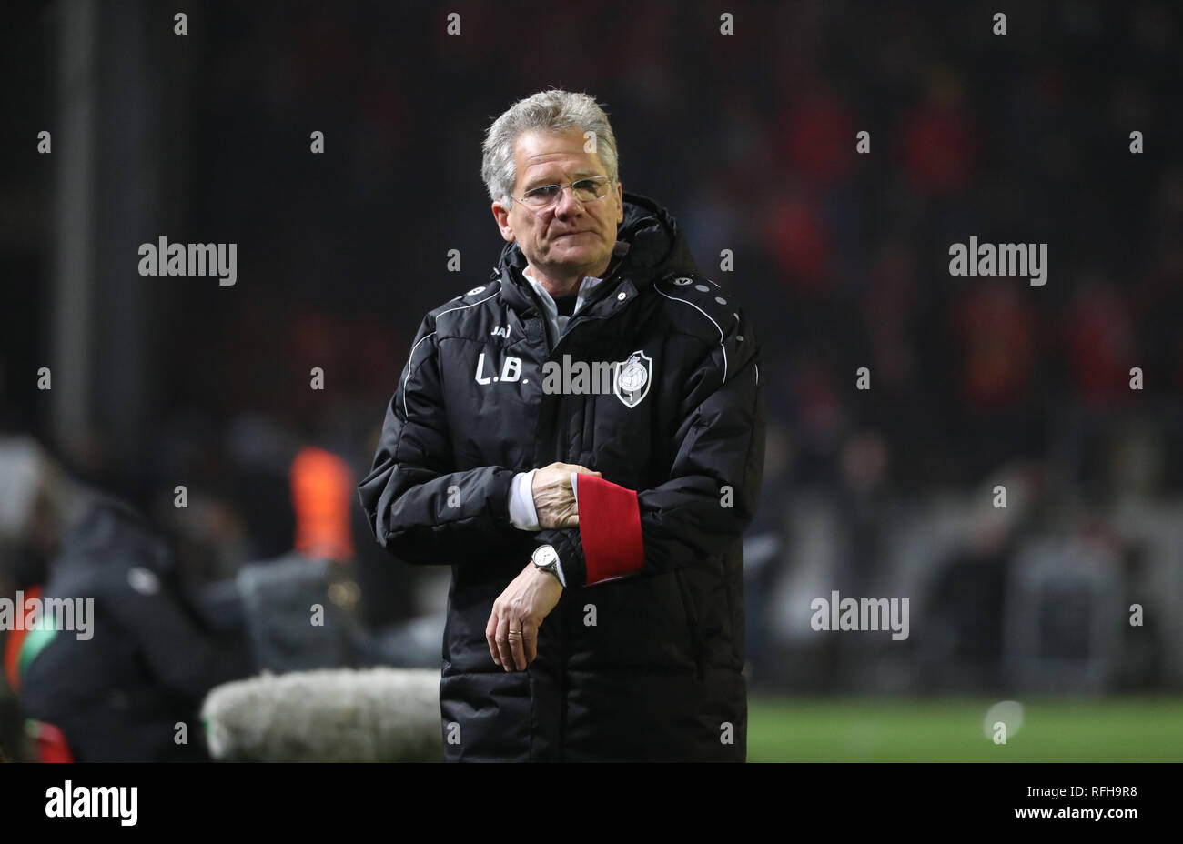 ANTWERPEN, Belgio - 25 Gennaio : Laszlo Boloni, allenatore di Anversa, durante la Jupiler Pro League Match Day 23 tra Royal Antwerp Fc e standard de Liege il 25 gennaio 2019 ad Anversa, Belgio. (Foto di Vincent Van Doornick/Isosport) Foto Stock