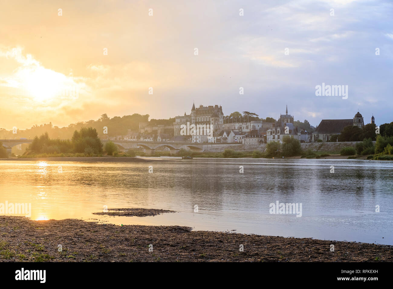 Francia, Indre et Loire, Amboise e Loira a sunrise // Francia, Indre-et-Loire (37), Amboise et la Loire au leva du soleil Foto Stock