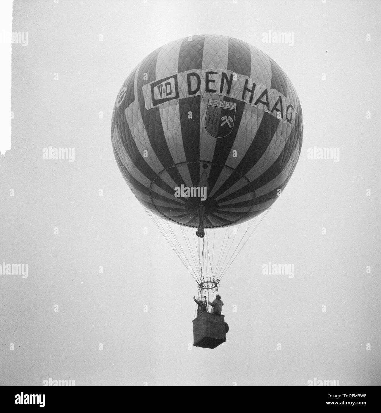 Ballonvaart demonstratie in Den Haag , Alfred Schults demonstreerde een ballon g, Bestanddeelnr 916-9297. Foto Stock