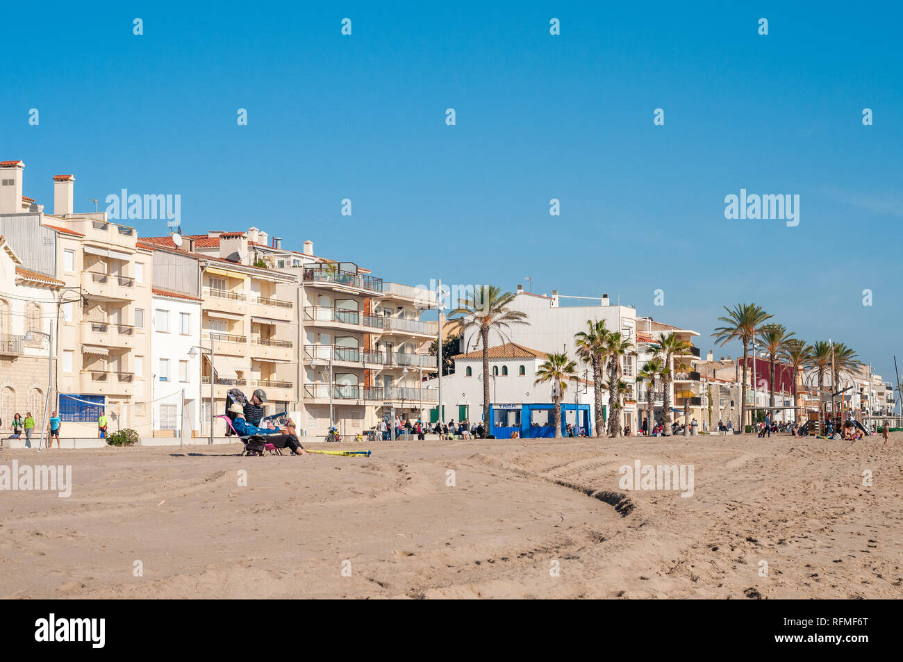 Quartiere marittimo, sul lungomare, spiaggia, Sant Salvador, El Vendrell, Coma-ruga, Costa Dorada, Catalogna, Spagna Foto Stock