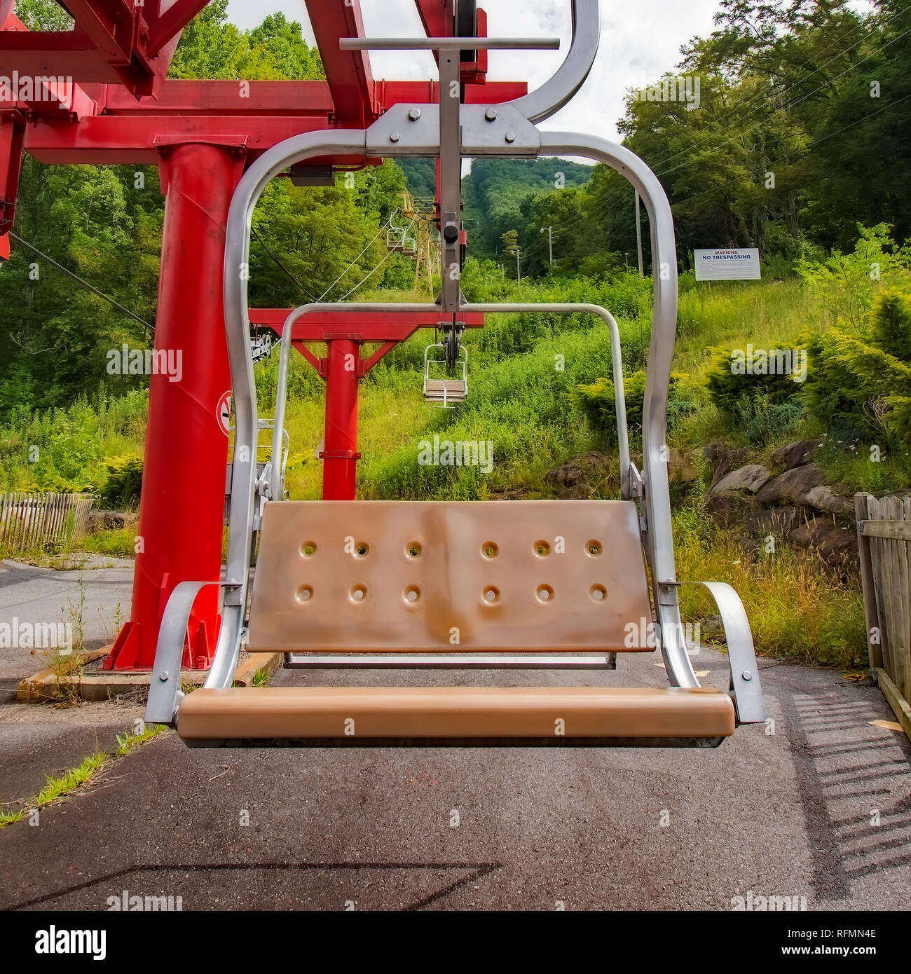 Ski lift trama entro una cornice Foto Stock
