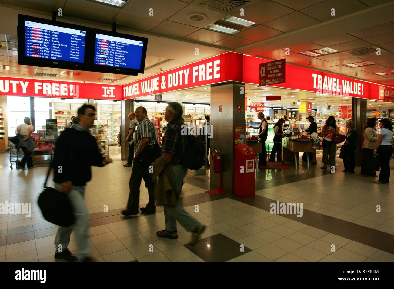 DEU, Germania Berlino : Aeroporto Berlino-schoenefeld. Negozi duty free. Foto Stock
