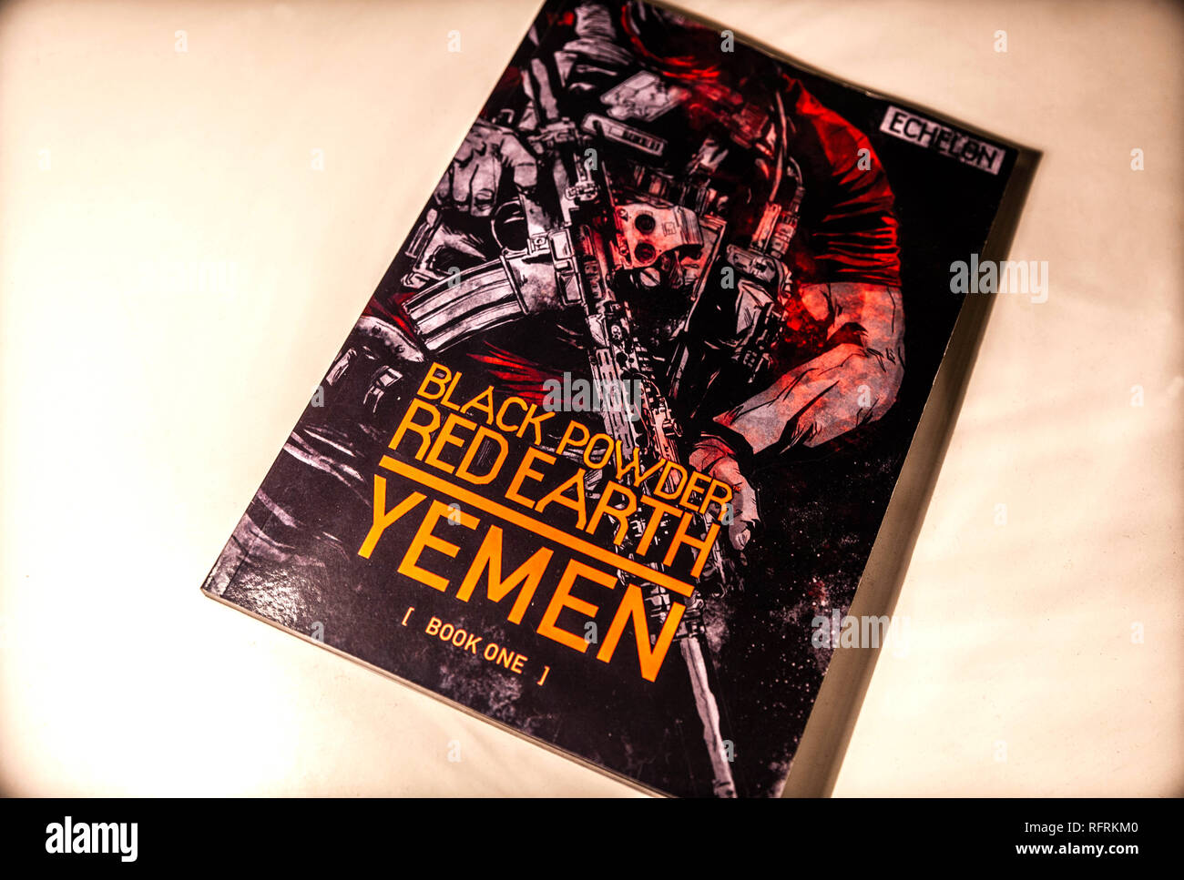 Polvere nera in terra rossa graphic novel. Foto Stock