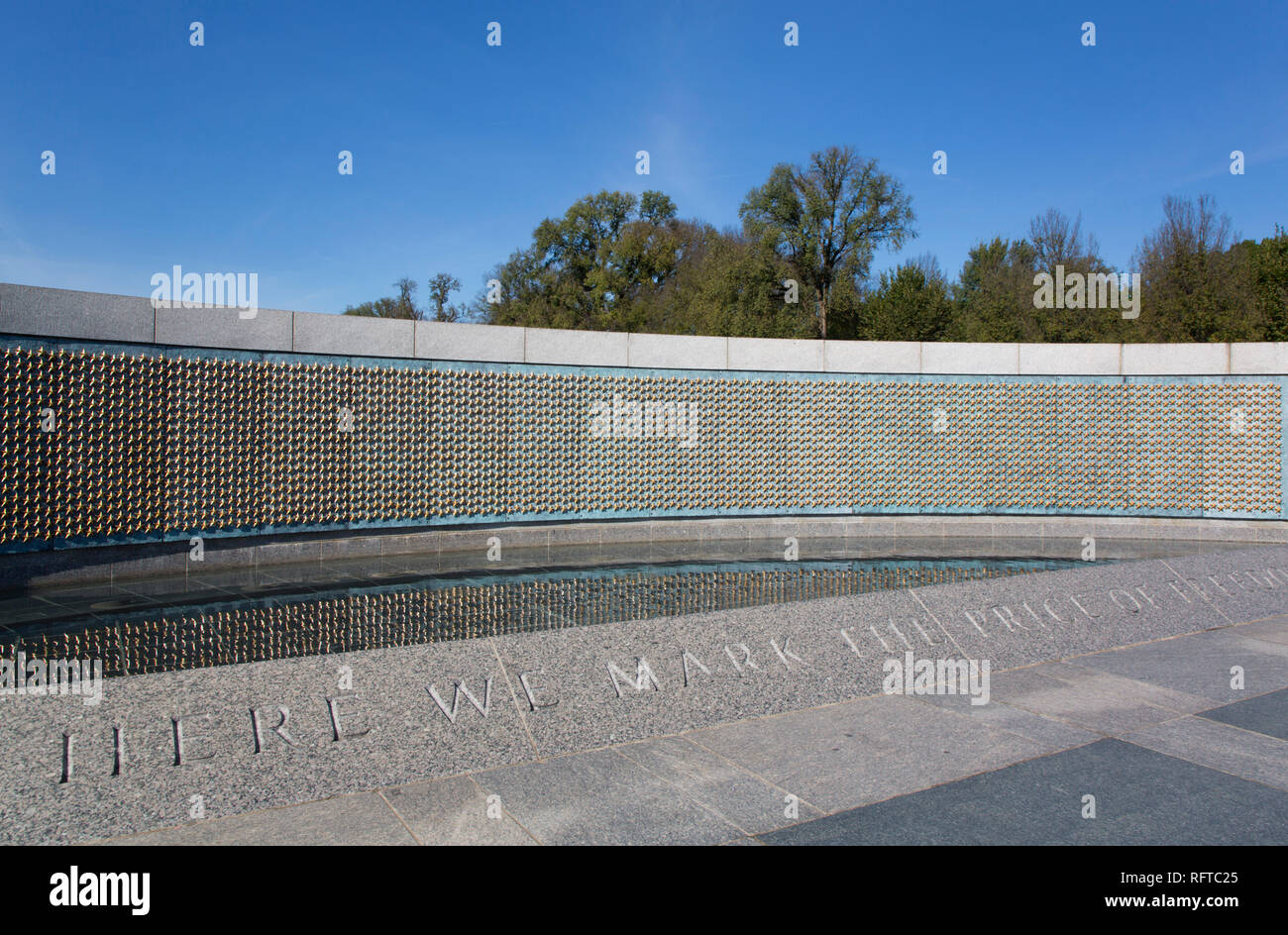 Stelle dorate su il prezzo della libertà a parete, il Memoriale della Seconda Guerra Mondiale, Washington D.C., Stati Uniti d'America, America del Nord Foto Stock