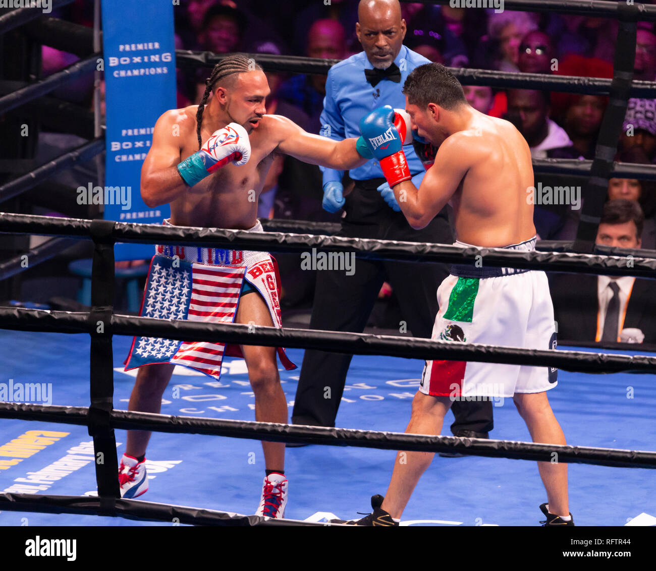 New York, NY - Gennaio 26, 2019: Keith Thurman mantiene la WBA campionato mondiale vincendo contro il Challenger Josesito Lopez al centro di Barclays Credito: lev radin/Alamy Live News Foto Stock