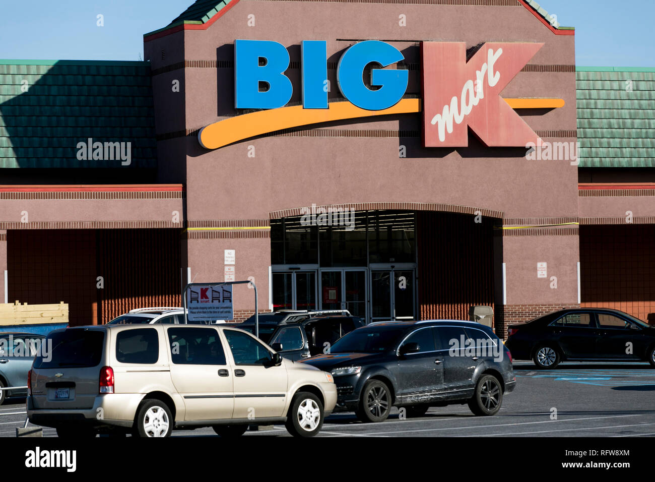 Un logo segno esterno di una grande Kmart store in Frederick, Maryland, il 22 gennaio 2019. Foto Stock
