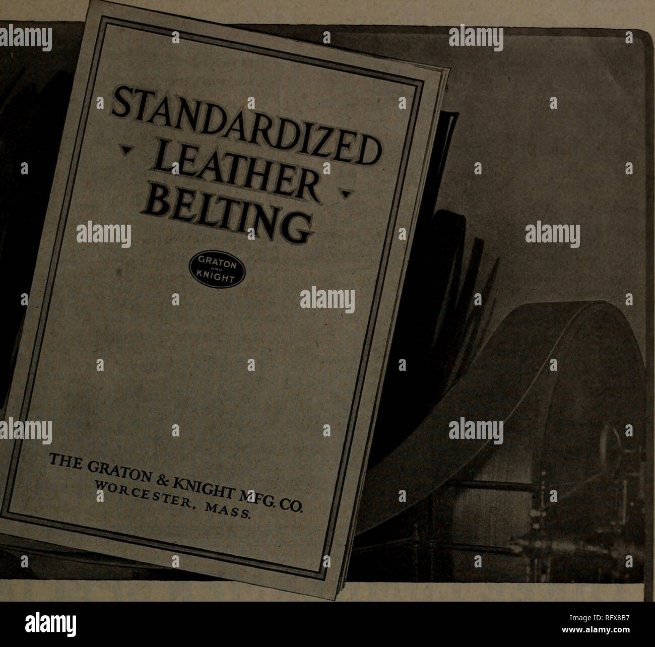 . Canadian Forest industries luglio-dicembre 1919. Macchinoso; le foreste e la silvicoltura; prodotti di foresta; polpa di legno Industria; legno industrie utilizzatrici. 1 novembre 1919 CANADA LUMBERMAN E falegname 97. Questo libro racconta come qui è un libro che vi aiuterà a ottenere effettiva economia di cinturazione nel vostro impianto. È inusitatamente completa con descrizioni, raccomandazioni, norme e tabelle che vi permetterà di determinare rapidamente il scientificamente corretto della cinghia per qualsiasi condizione determinata. Essa spiega la normalizzazione come applicata alle cinghie, ti dice come determinare il nastro destro per il posto giusto su una t Foto Stock