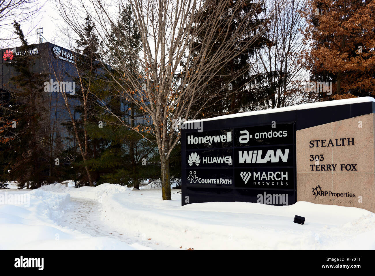 Kanata, Canada - 26 Gennaio 2019: Parco Industriale con Huawei Ottawa Centro Ricerca & Sviluppo su Terry Fox Road. La multinazionale cinese Foto Stock
