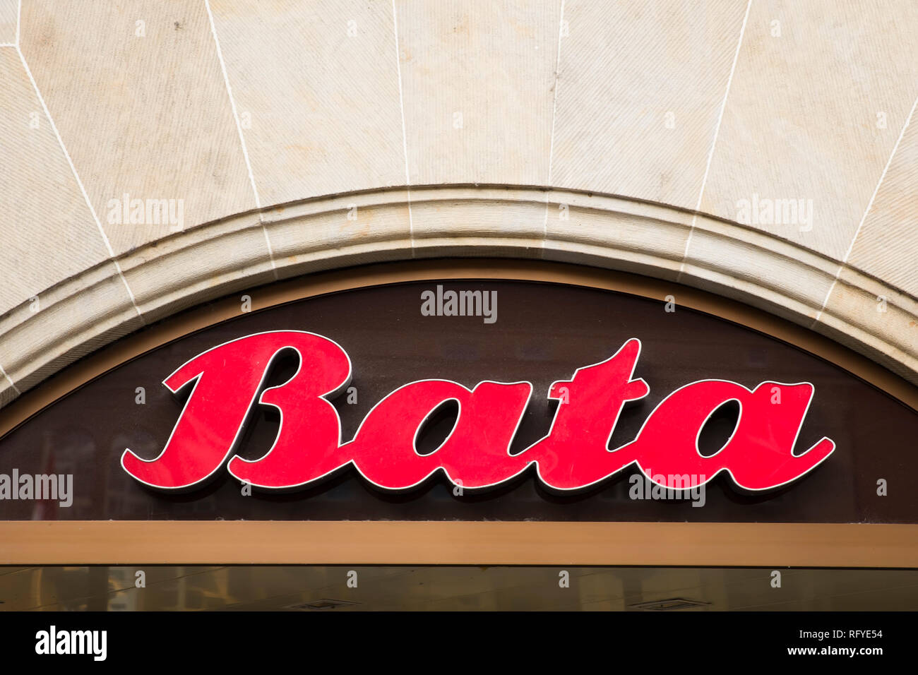 BASEL, Svizzera - 22 settembre 2018: dettaglio del Negozio Bata a Basilea in Svizzera. Bata è global calzature e accessori di moda produttore. Foto Stock