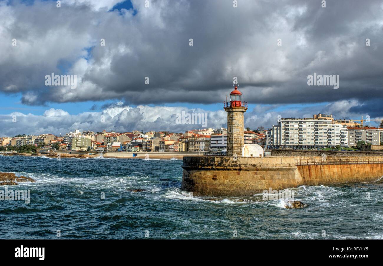 Foz do Douro lighthouse, Oporto, Portogallo Foto Stock