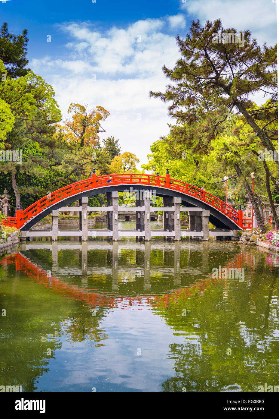 Osaka in Giappone presso il tamburo taiko ponte di Sumiyoshi Taisha Grand Santuario. Foto Stock