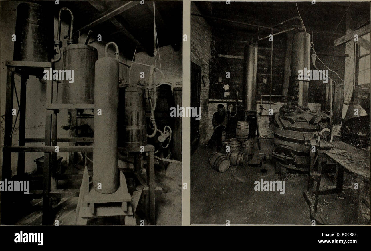 . Canadian Forest industries 1903. Macchinoso; le foreste e la silvicoltura; prodotti di foresta; polpa di legno Industria; legno industrie utilizzatrici. Agosto, 1903 IL CANADA LUMBERMAN 3 Questa distillazione secca delle granaglie dall'Classen impianto è un processo distinto, che richiede una distinta equipaggiare- mento. Prove come per la produzione di carbone di storta, il processo di cui sopra mostrano che i risultati sono migliori di quelli con il legno ordinariamente utilizzato. Segherie adattato al processo. È apropos a spiegare a quale classe di mulini di legno Classen processo di distillazione è adattato. In primo luogo ihere dovrebbe essere un quotidiano pr Foto Stock