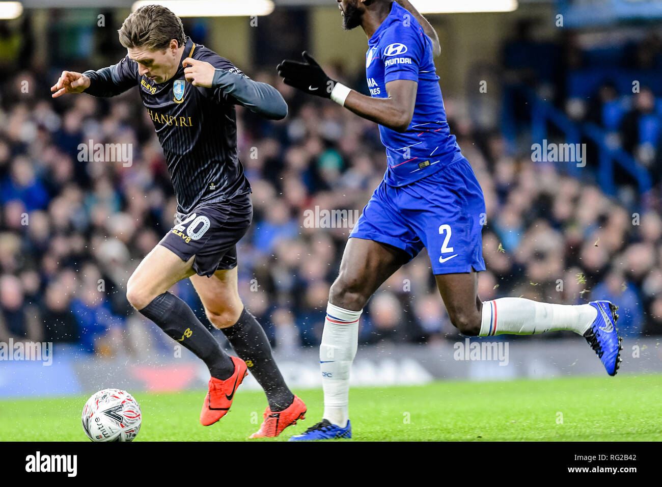 Londra, Regno Unito. Il 27 gennaio 2019. Adam raggiungere Sheffield Mercoledì durante la FA Cup quarto round match tra Chelsea e Sheffield Mercoledì a Stamford Bridge, Londra, Inghilterra il 27 gennaio 2019. Foto di Adamo di Loreto. Solo uso editoriale, è richiesta una licenza per uso commerciale. Nessun uso in scommesse, giochi o un singolo giocatore/club/league pubblicazioni. Credit: UK Sports Pics Ltd/Alamy Live News Foto Stock