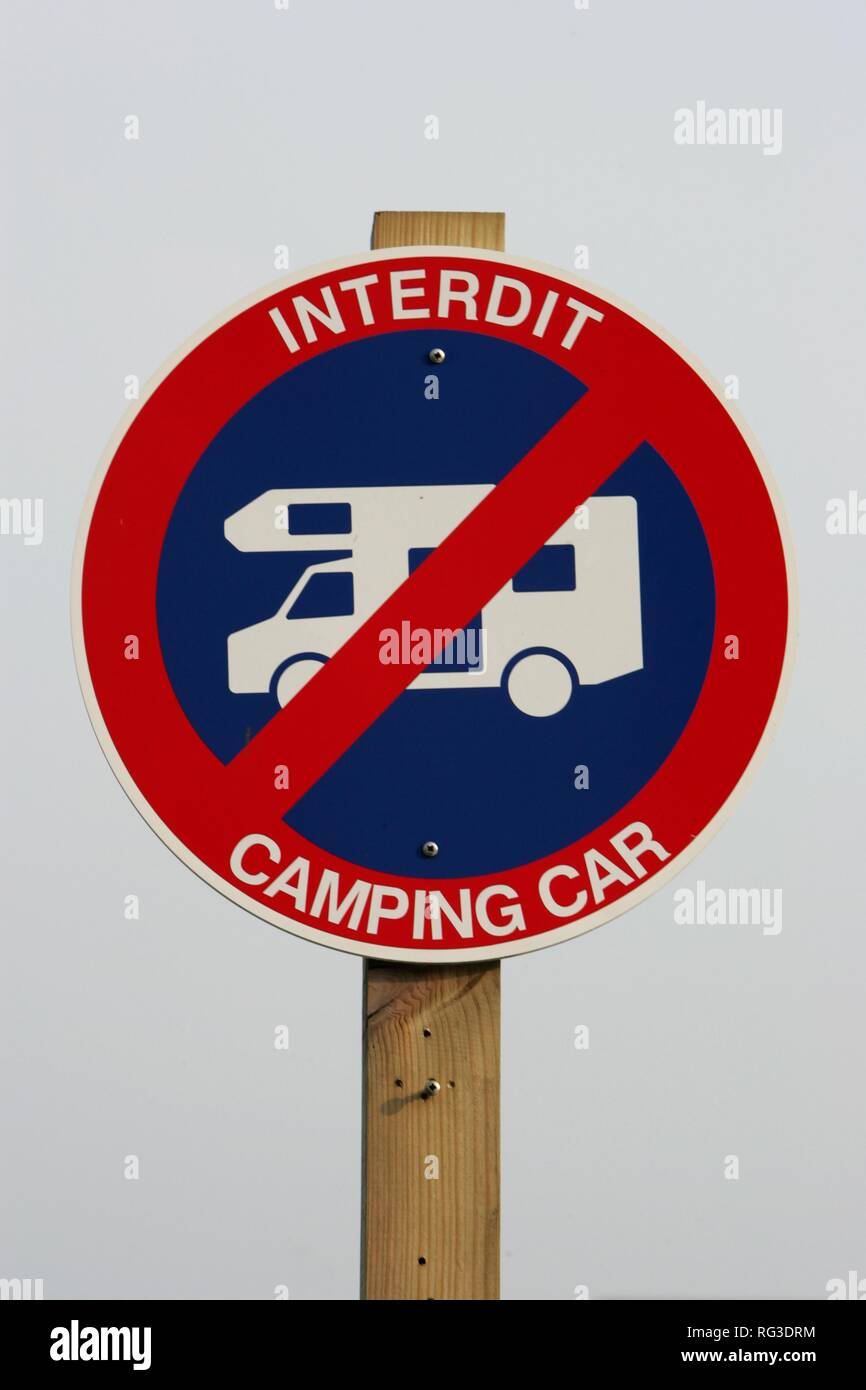 FRA, Francia Normandia: nessun segno di parcheggio per case mobili. Foto Stock