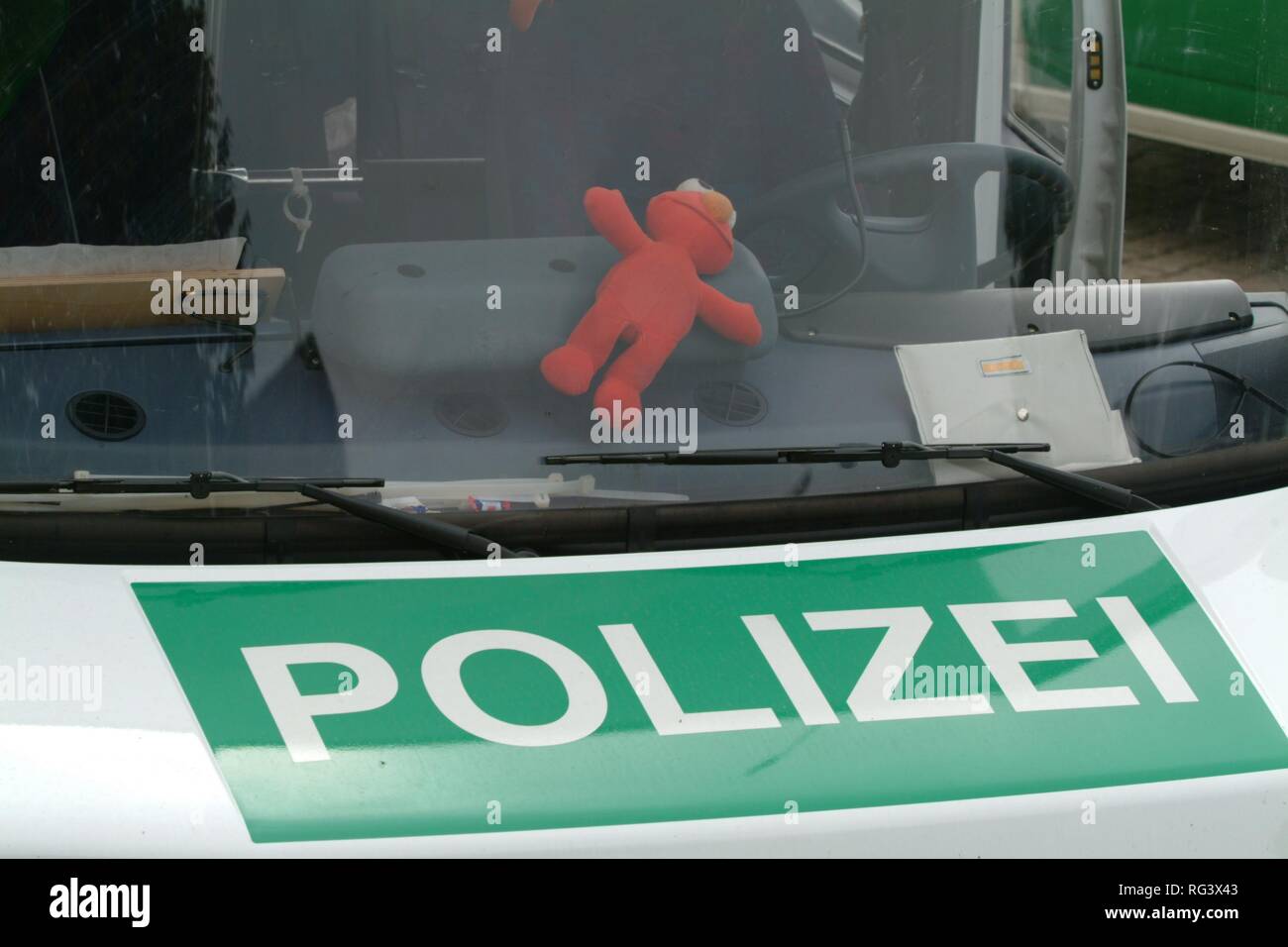 DEU, Germania : antisommossa unità di polizia, formazione in uno scenario realistico di una dimostrazione con i manifestanti violenti. Foto Stock