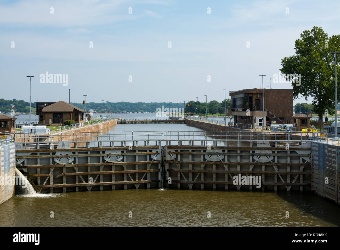 Bloccare e Dam 15 sul fiume Mississippi sull isola di roccia Illinois, Stati Uniti d'America. Foto Stock