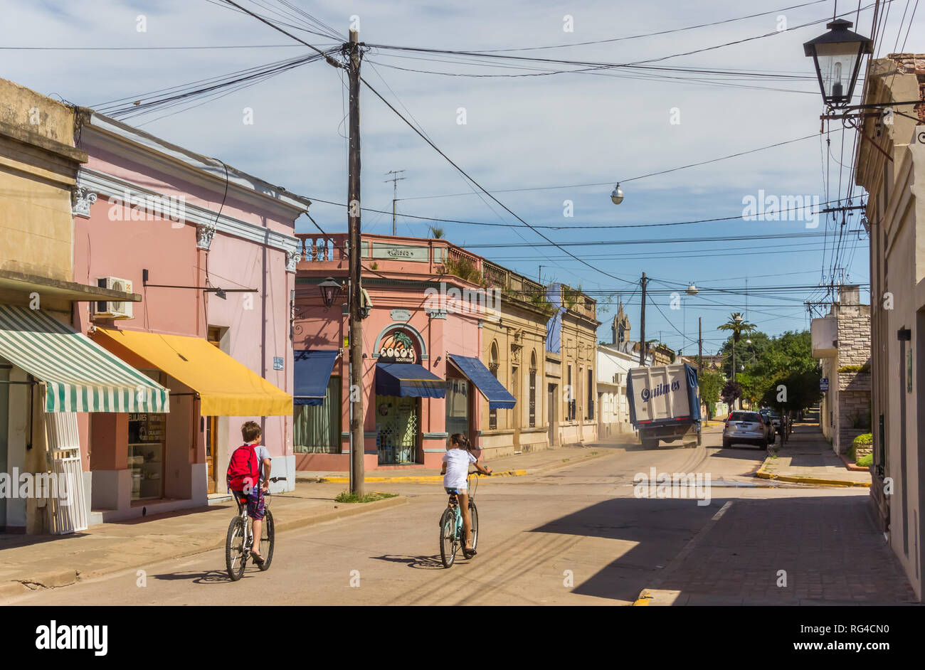 Via centrale a San Antonio de Areco, Argentina Foto Stock