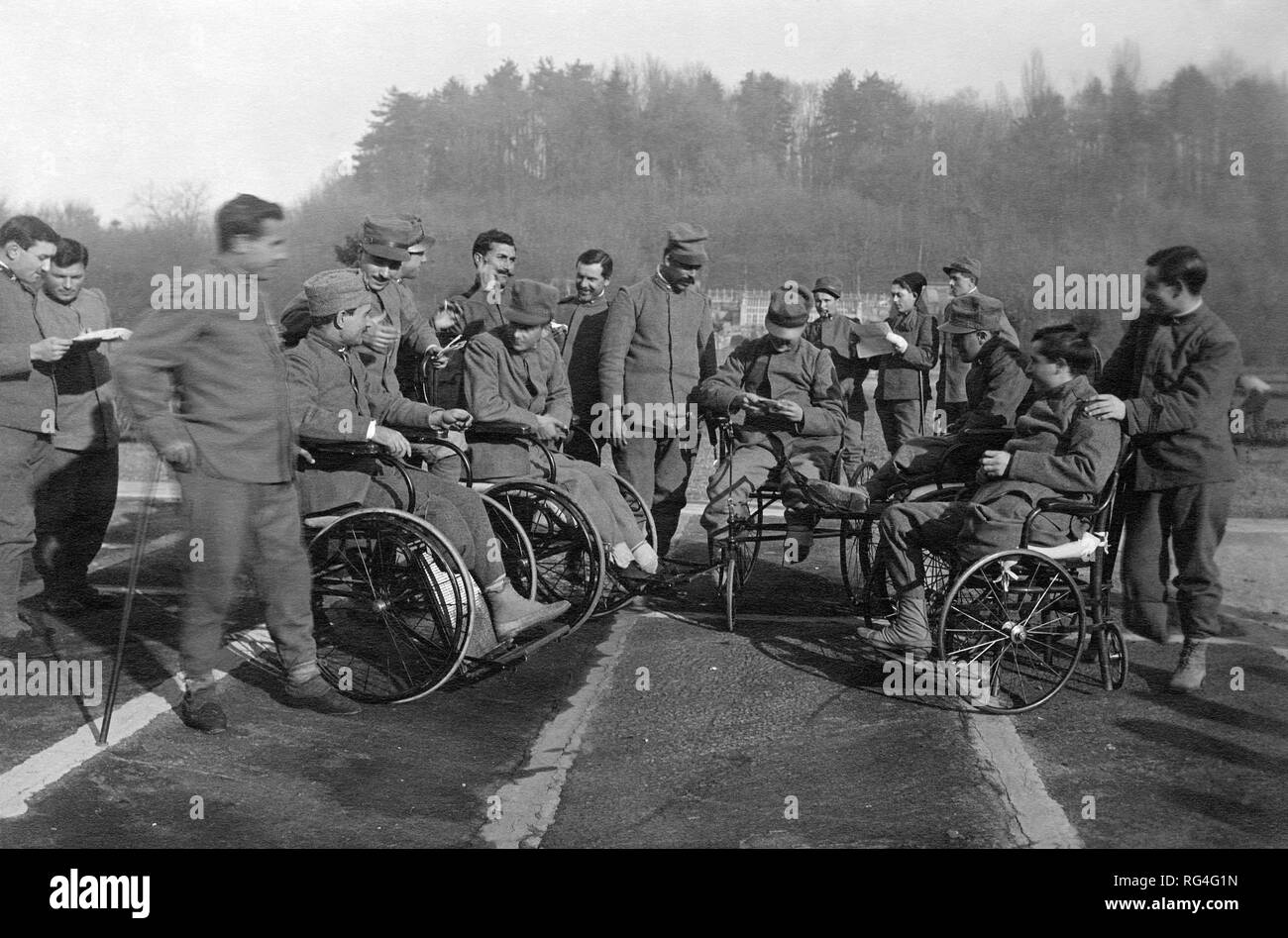 La prima guerra mondiale, invalidi presso l ospedale da campo, 1915-18 Foto Stock