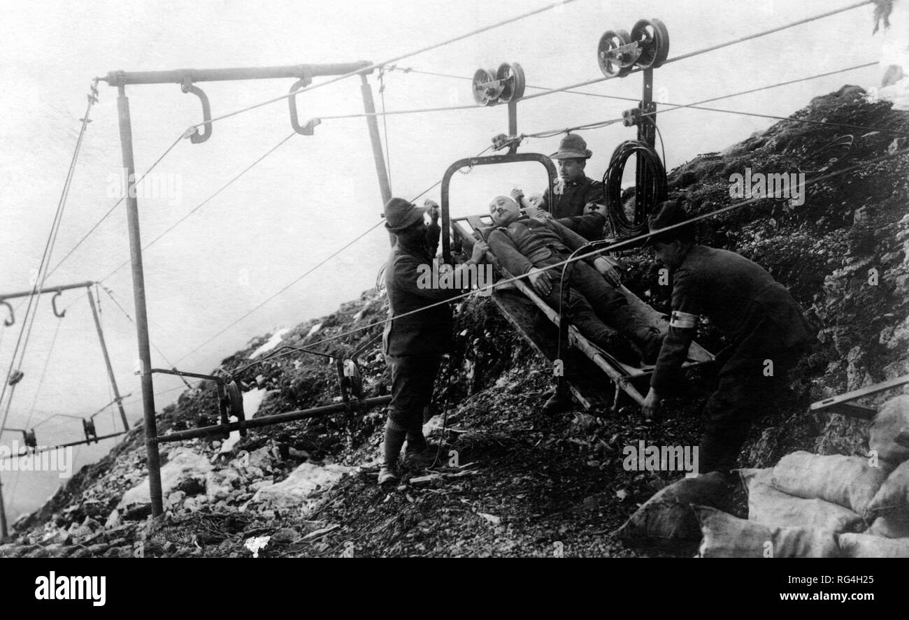 La prima guerra mondiale, convogliare un ferito, 1915-18 Foto Stock