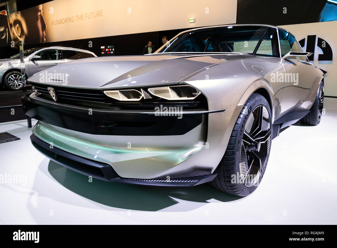 Bruxelles - Jan 18, 2019: Peugeot e-Legenda autonoma retrò concept car presentati presso la 97Bruxelles Motor Show 2019 Autosalon. Foto Stock