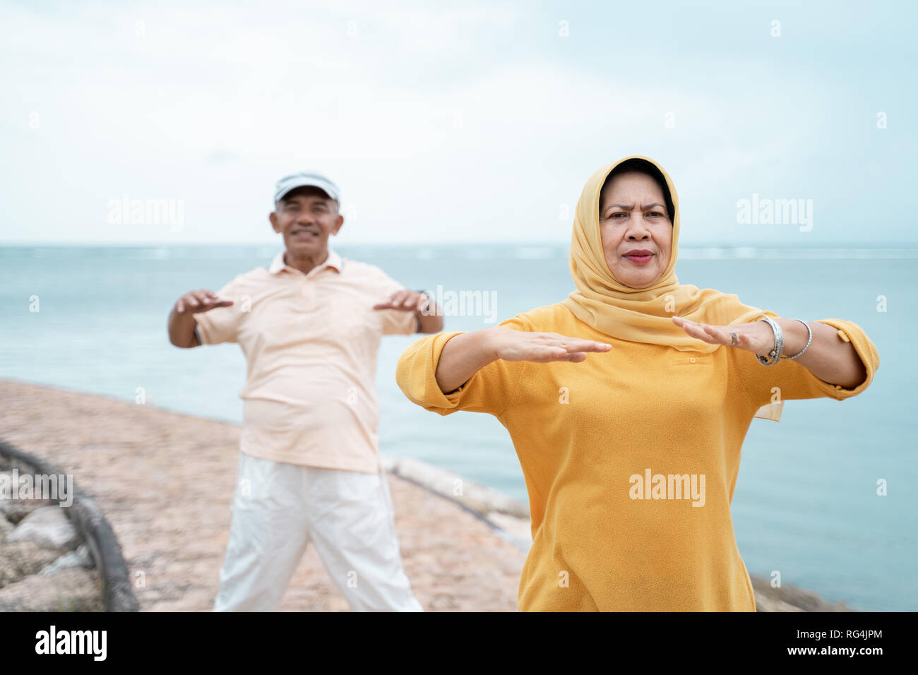 Sportivo da donna e uomo allenamento e sport outdoor Foto Stock