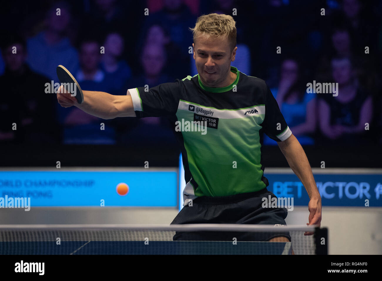 Londra, Regno Unito. 27 gennaio, 2019. Andrew Baggaley (ITA) contro Wang Shibo (CHN) in Finale Betvictor durante il Campionato del Mondo di Ping Pong - 2019 tournament - ultimi 16 knockout stage presso Alexander Palace di Domenica, 27 gennaio 2019. Londra Inghilterra. (Solo uso editoriale, è richiesta una licenza per uso commerciale. Nessun uso in scommesse, giochi o un singolo giocatore/club/league pubblicazioni.) Credito: Taka G Wu/Alamy News Credito: Taka Wu/Alamy Live News Foto Stock