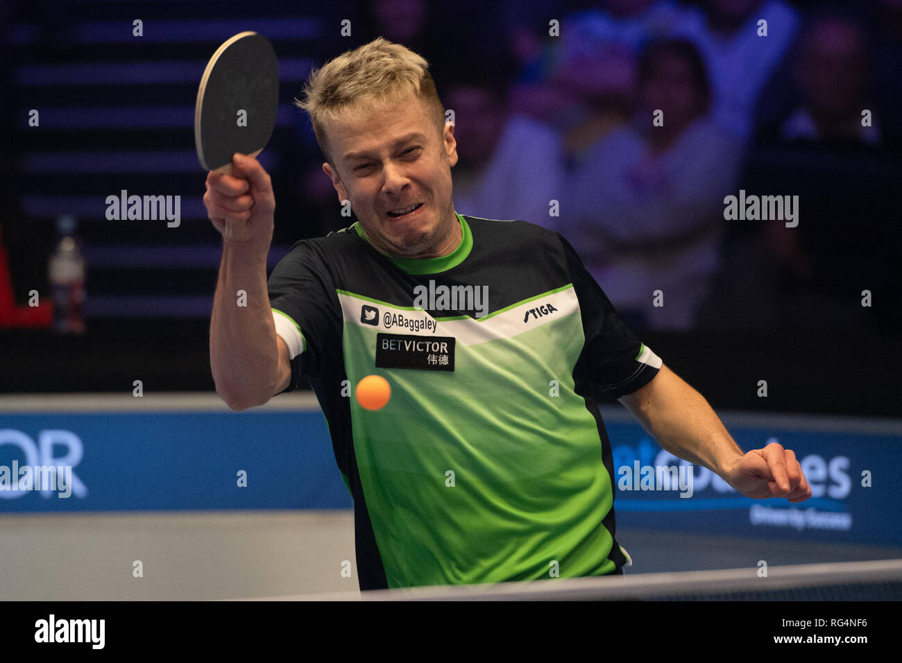 Londra, Regno Unito. 27 gennaio, 2019. Andrew Baggaley (ITA) contro Wang Shibo (CHN) in Finale Betvictor durante il Campionato del Mondo di Ping Pong - 2019 tournament - ultimi 16 knockout stage presso Alexander Palace di Domenica, 27 gennaio 2019. Londra Inghilterra. (Solo uso editoriale, è richiesta una licenza per uso commerciale. Nessun uso in scommesse, giochi o un singolo giocatore/club/league pubblicazioni.) Credito: Taka G Wu/Alamy News Credito: Taka Wu/Alamy Live News Foto Stock