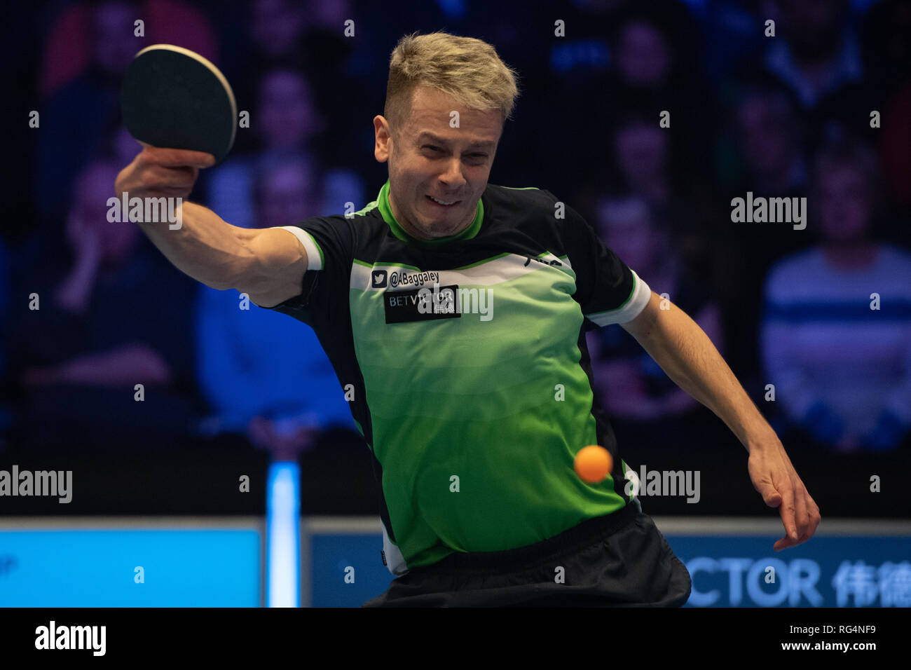 Londra, Regno Unito. 27 gennaio, 2019. Andrew Baggaley (ITA) contro Wang Shibo (CHN) in Finale Betvictor durante il Campionato del Mondo di Ping Pong - 2019 tournament - ultimi 16 knockout stage presso Alexander Palace di Domenica, 27 gennaio 2019. Londra Inghilterra. (Solo uso editoriale, è richiesta una licenza per uso commerciale. Nessun uso in scommesse, giochi o un singolo giocatore/club/league pubblicazioni.) Credito: Taka G Wu/Alamy News Credito: Taka Wu/Alamy Live News Foto Stock