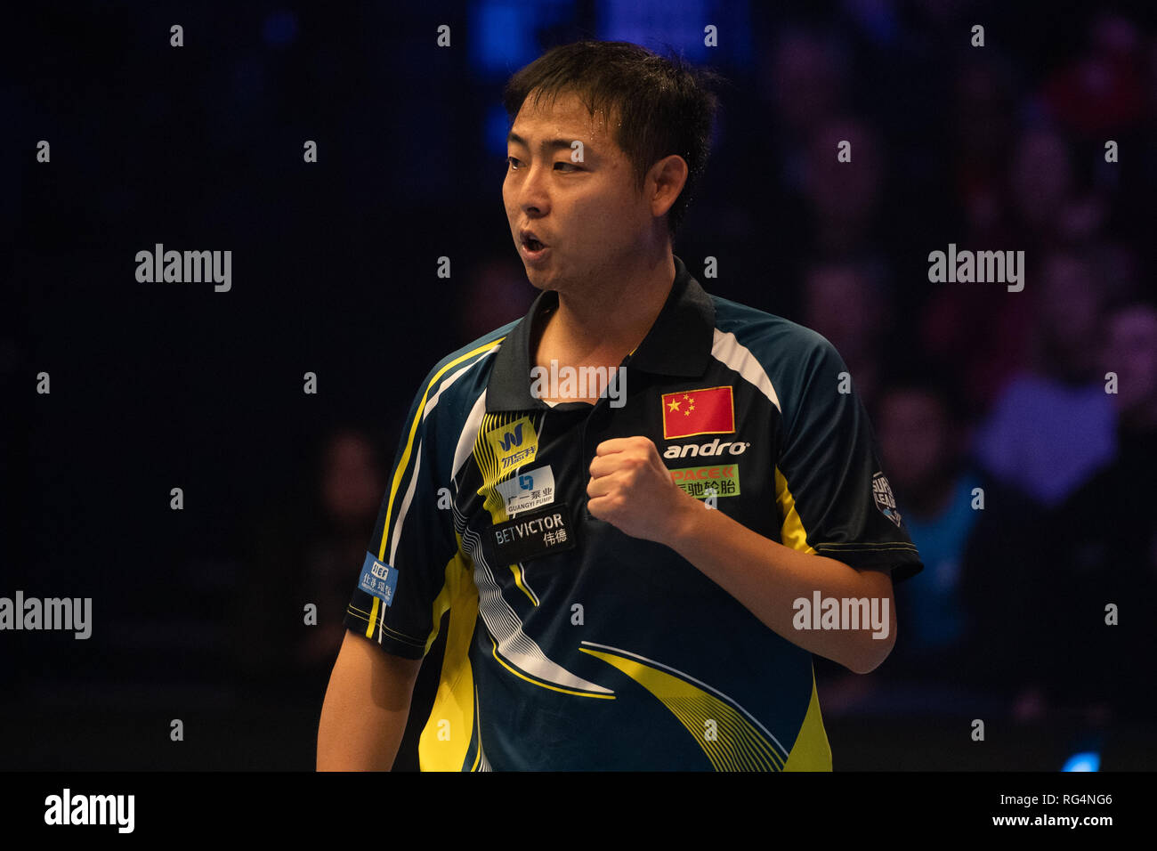 Londra, Regno Unito. 27 gennaio, 2019. Andrew Baggaley (ITA) contro Wang Shibo (CHN) in Finale Betvictor durante il Campionato del Mondo di Ping Pong - 2019 tournament - ultimi 16 knockout stage presso Alexander Palace di Domenica, 27 gennaio 2019. Londra Inghilterra. (Solo uso editoriale, è richiesta una licenza per uso commerciale. Nessun uso in scommesse, giochi o un singolo giocatore/club/league pubblicazioni.) Credito: Taka G Wu/Alamy News Credito: Taka Wu/Alamy Live News Foto Stock