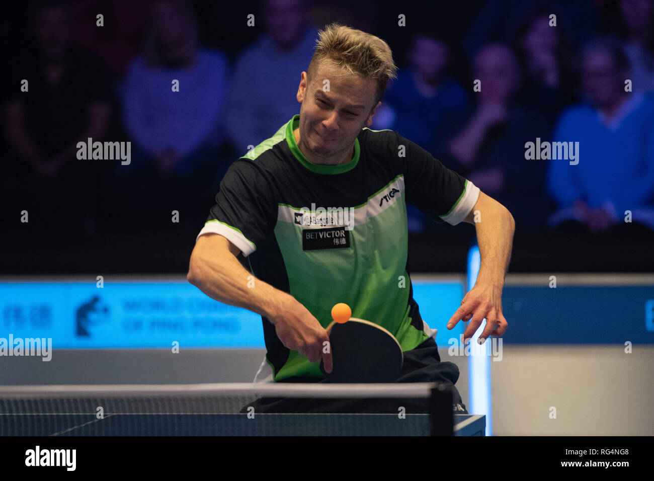 Londra, Regno Unito. 27 gennaio, 2019. Andrew Baggaley (ITA) contro Wang Shibo (CHN) in Finale Betvictor durante il Campionato del Mondo di Ping Pong - 2019 tournament - ultimi 16 knockout stage presso Alexander Palace di Domenica, 27 gennaio 2019. Londra Inghilterra. (Solo uso editoriale, è richiesta una licenza per uso commerciale. Nessun uso in scommesse, giochi o un singolo giocatore/club/league pubblicazioni.) Credito: Taka G Wu/Alamy News Credito: Taka Wu/Alamy Live News Foto Stock