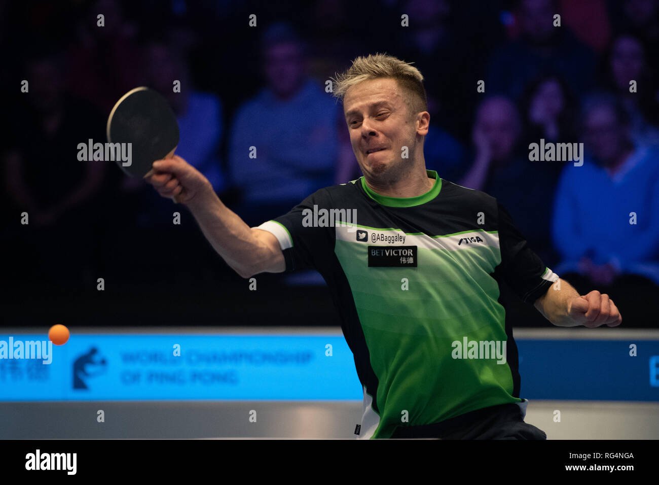 Londra, Regno Unito. 27 gennaio, 2019. Andrew Baggaley (ITA) contro Wang Shibo (CHN) in Finale Betvictor durante il Campionato del Mondo di Ping Pong - 2019 tournament - ultimi 16 knockout stage presso Alexander Palace di Domenica, 27 gennaio 2019. Londra Inghilterra. (Solo uso editoriale, è richiesta una licenza per uso commerciale. Nessun uso in scommesse, giochi o un singolo giocatore/club/league pubblicazioni.) Credito: Taka G Wu/Alamy News Credito: Taka Wu/Alamy Live News Foto Stock