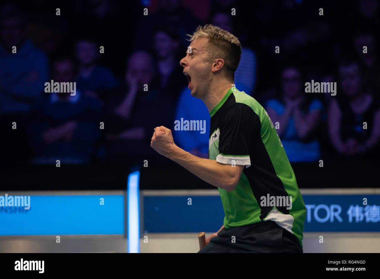 Londra, Regno Unito. 27 gennaio, 2019. Andrew Baggaley (ITA) contro Wang Shibo (CHN) in Finale Betvictor durante il Campionato del Mondo di Ping Pong - 2019 tournament - ultimi 16 knockout stage presso Alexander Palace di Domenica, 27 gennaio 2019. Londra Inghilterra. (Solo uso editoriale, è richiesta una licenza per uso commerciale. Nessun uso in scommesse, giochi o un singolo giocatore/club/league pubblicazioni.) Credito: Taka G Wu/Alamy News Credito: Taka Wu/Alamy Live News Foto Stock