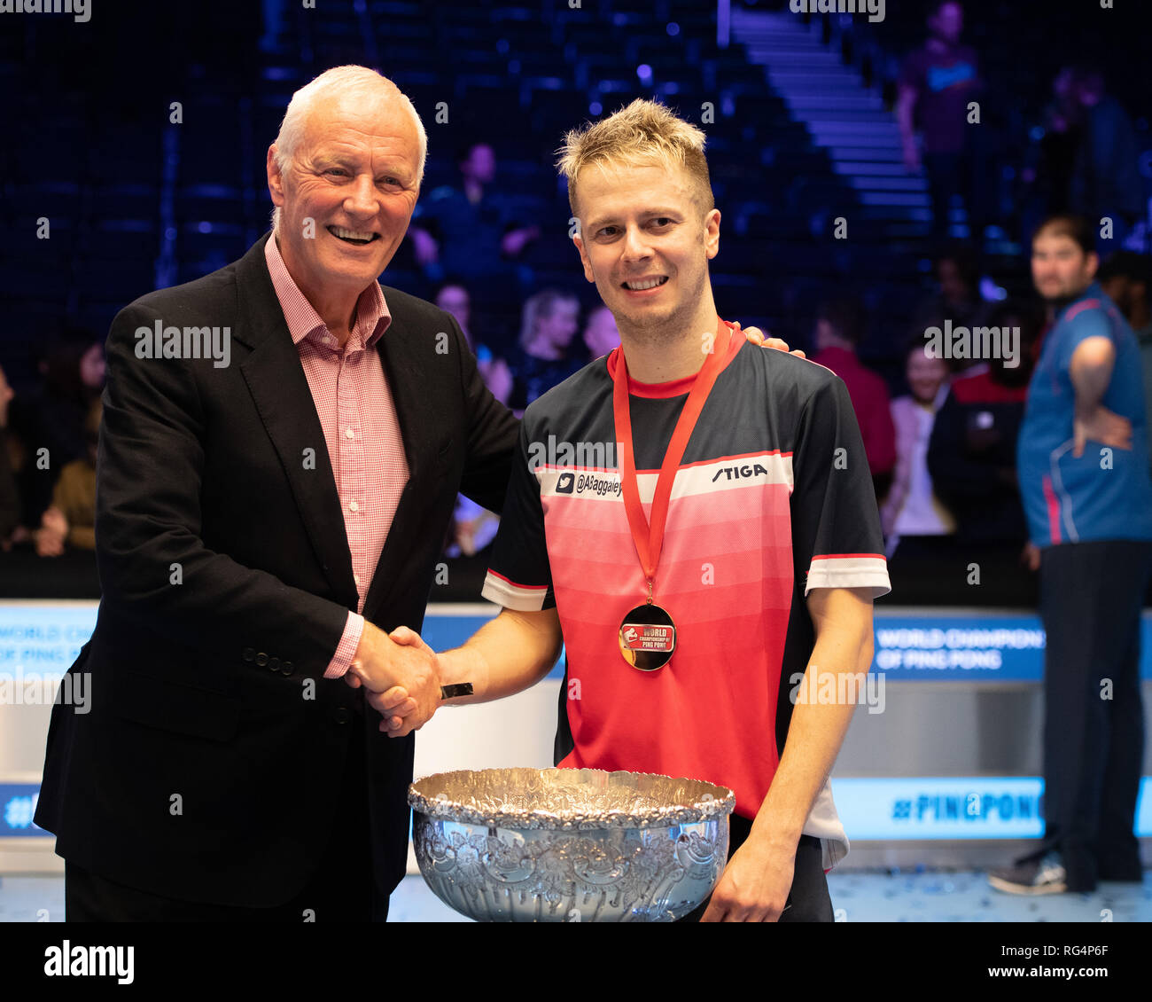 Londra, Regno Unito. 27 gennaio, 2019. Andrew Baggaley (ITA) celebra vincendo la Finale Betvictor durante il Campionato del Mondo di Ping Pong - 2019 tournament - ultimi 16 knockout stage presso Alexander Palace di Domenica, 27 gennaio 2019. Londra Inghilterra. (Solo uso editoriale, è richiesta una licenza per uso commerciale. Nessun uso in scommesse, giochi o un singolo giocatore/club/league pubblicazioni.) Credito: Taka G Wu/Alamy News Credito: Taka Wu/Alamy Live News Foto Stock