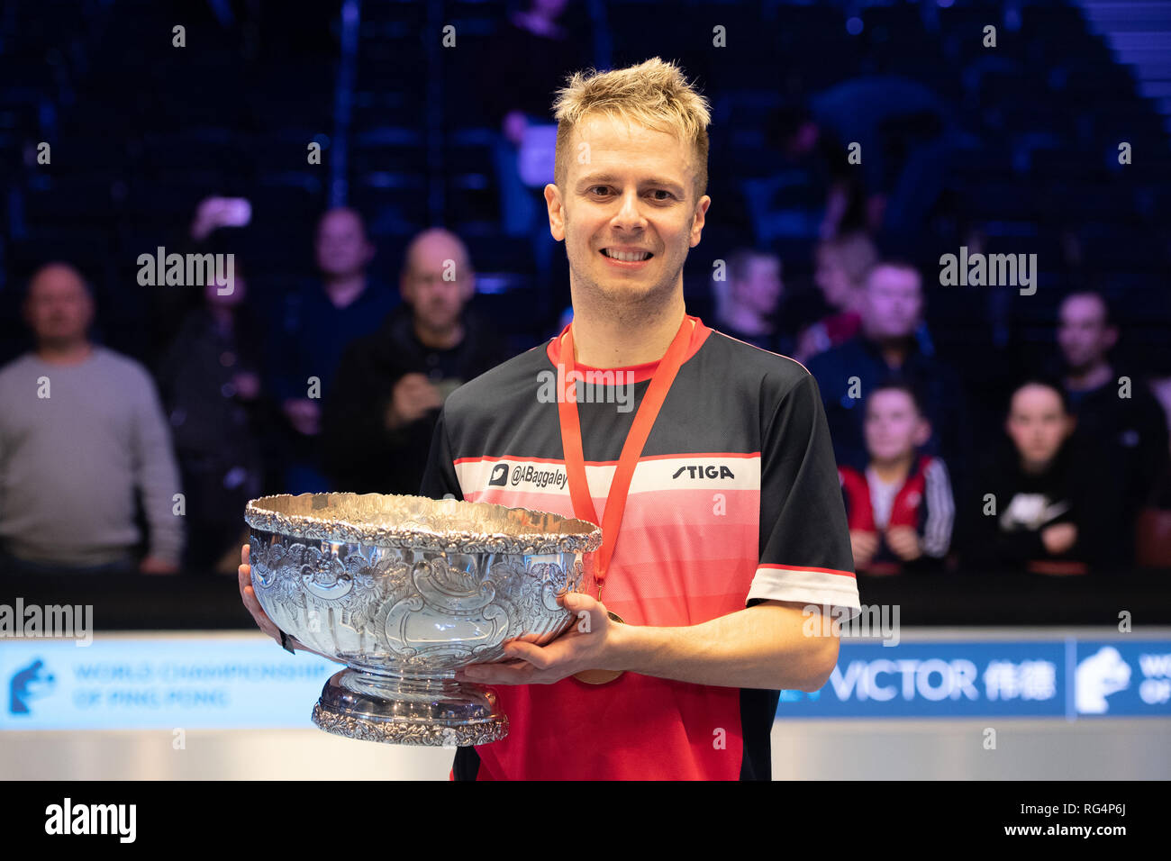 Londra, Regno Unito. 27 gennaio, 2019. Andrew Baggaley (ITA) celebra vincendo la Finale Betvictor durante il Campionato del Mondo di Ping Pong - 2019 tournament - ultimi 16 knockout stage presso Alexander Palace di Domenica, 27 gennaio 2019. Londra Inghilterra. (Solo uso editoriale, è richiesta una licenza per uso commerciale. Nessun uso in scommesse, giochi o un singolo giocatore/club/league pubblicazioni.) Credito: Taka G Wu/Alamy News Credito: Taka Wu/Alamy Live News Foto Stock