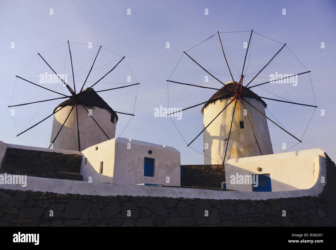 Mulini a vento di Mykonos, Chora, a Mykonos, Grecia Foto Stock