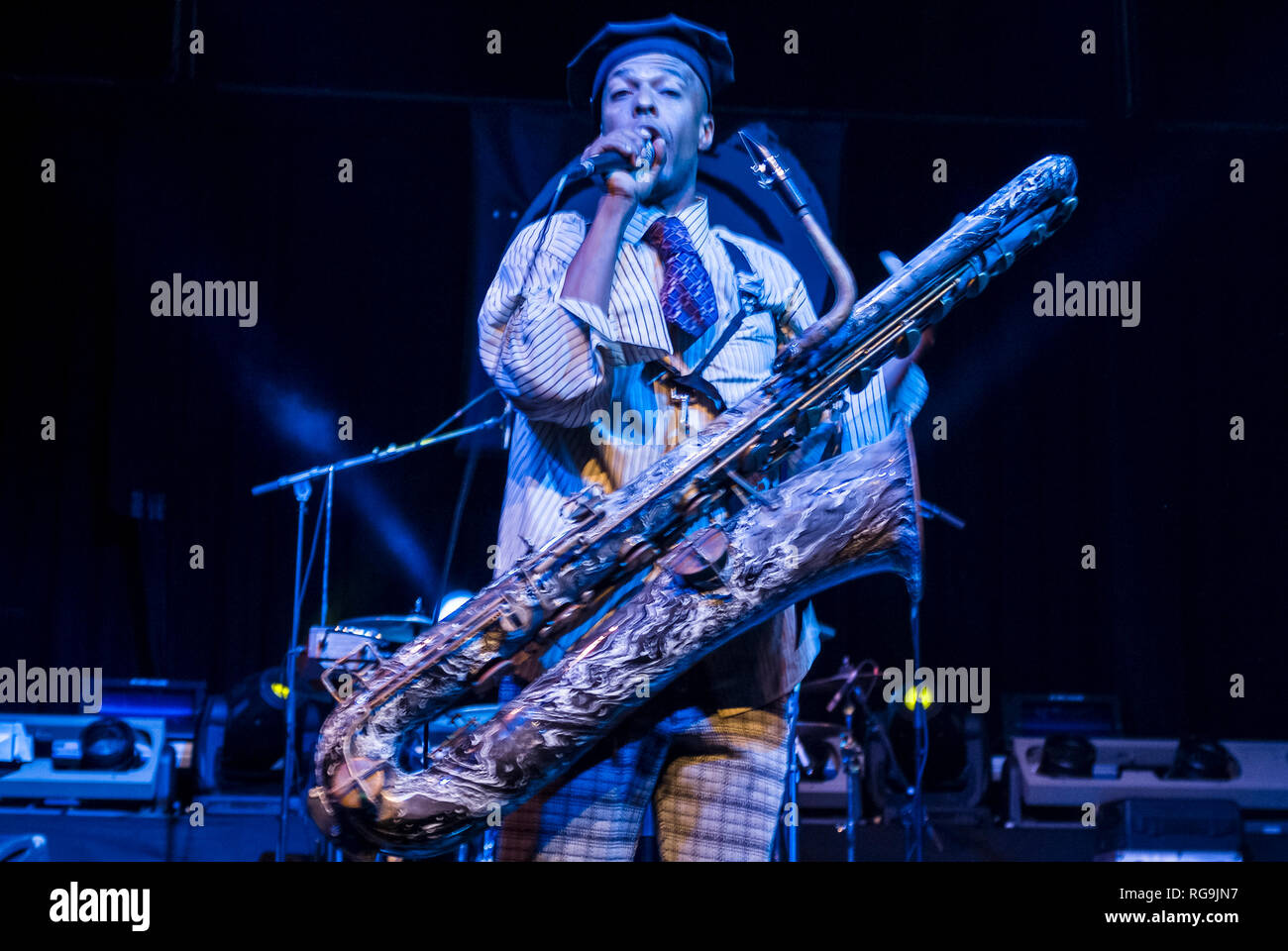 Angelo Moore cantante della band alternative rock Fishbone performing live a Kesselhaus, Berlin - Germania. Foto Stock