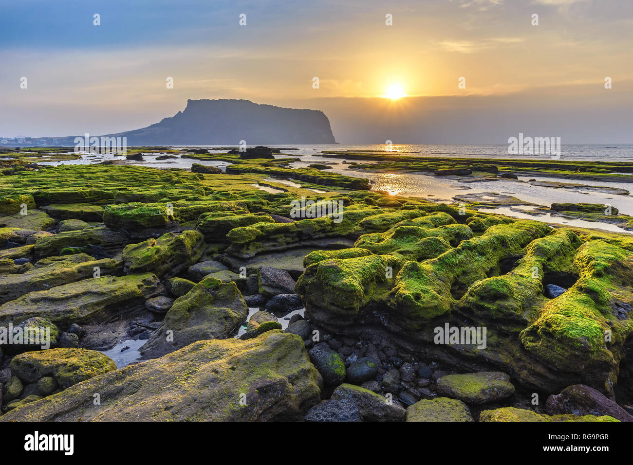Jeju Island Corea del Sud, Sunrise paesaggio a Seongsan Ilchulbong Foto Stock