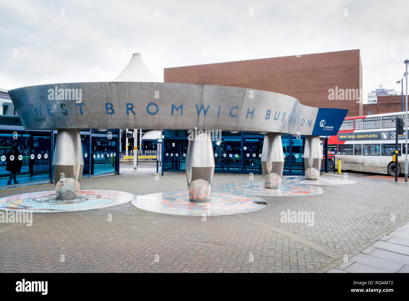 West Bromwich, dalla stazione degli autobus in West Bromwich, West Midlands, England, Regno Unito Foto Stock