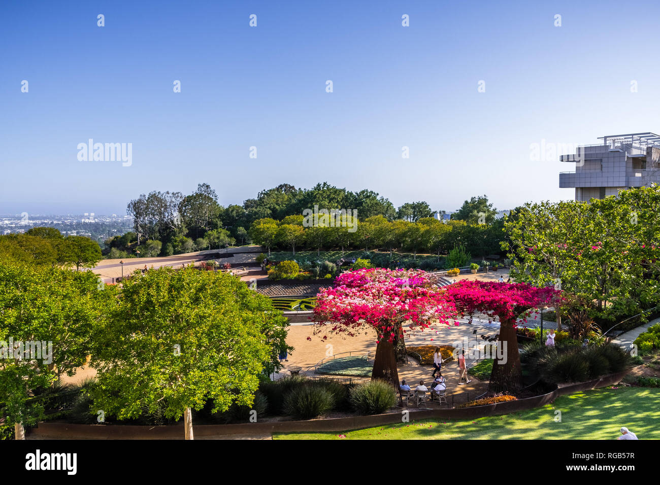 Giugno 8, 2018 Los Angeles / CA / STATI UNITI D'AMERICA - Robert Irwin del giardino centrale di Getty Center Foto Stock