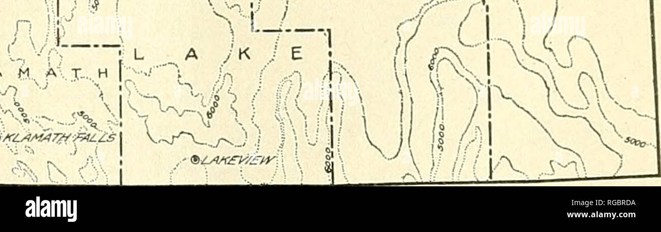 . Bollettino dell'U.S. Dipartimento di Agricoltura. Agricoltura; l'agricoltura. Fig. 2.-mappa di Oregon, che mostra le linee di contorno a est della cascata di gamma e la posizione della parte orientale dell Oregon Dry-Farming sottostazione, al Moro. posizione dell'basaltico o pietra lavica da cui è underlain. A differenza di alcuni dei terreni più vicini al Columbia River, la percentuale di sabbia non è sufficientemente alta da causare problemi dal terreno di spostamento o di soffiaggio. Il terreno è facilmente lavorato e richiede un po' di coltivazione di metterlo in buona tilth, il solo implementi veramente necessarie per la realizzazione di un letto di seme buono essendo un aratro e un picco-troppo Foto Stock