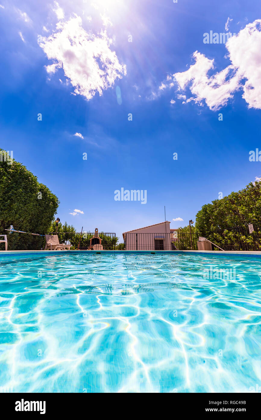 Spagna, Andalucía, Málaga, Mondrón, piscina Foto Stock