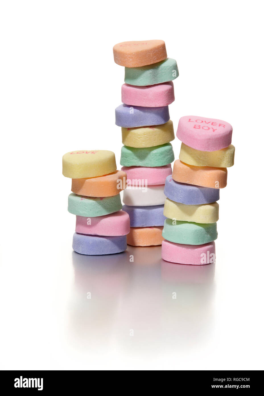 Necco innamorati candy cuori silhouette fotografato su sfondo bianco Foto Stock