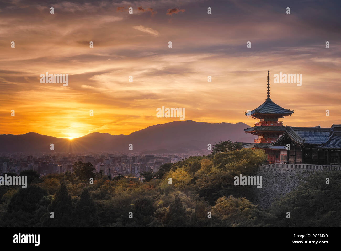 Giappone, Kyoto, Kiyomizu-dera tempio Foto Stock