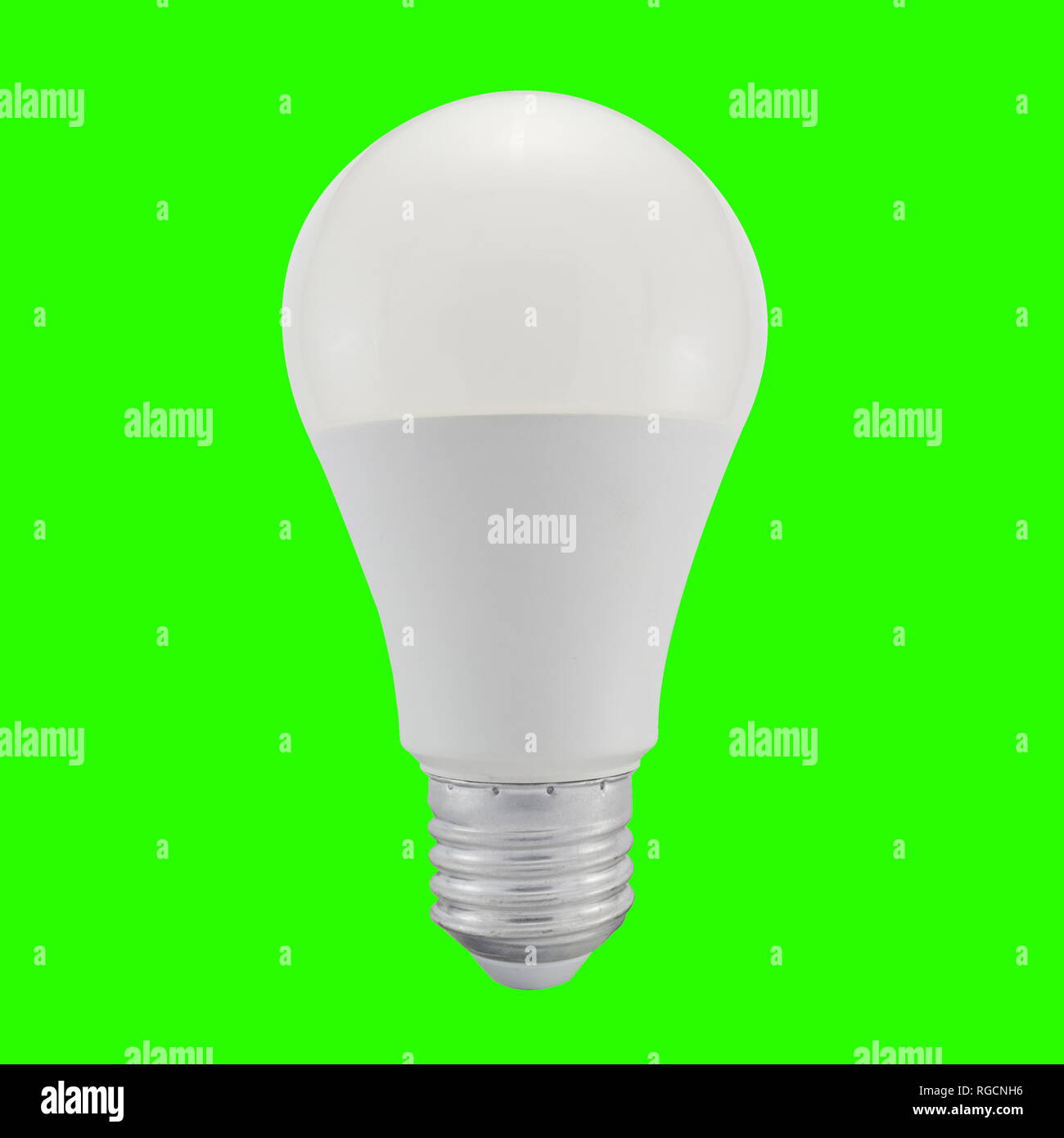 LED lampadina luce isolati su sfondo verde. Foto Stock