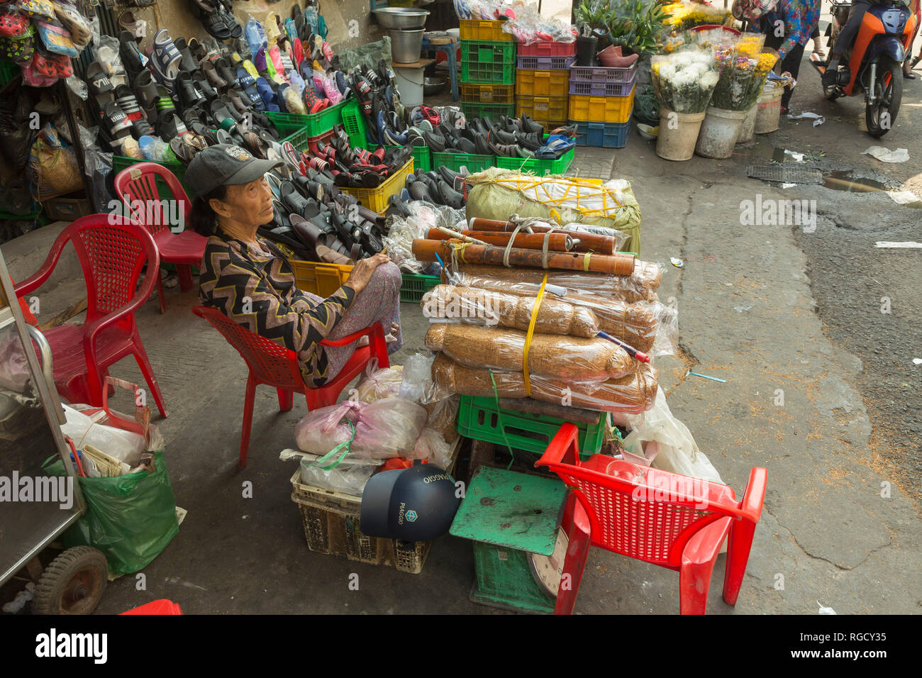Strada del mercato di Ho Chi Minh city in Vietnam Foto Stock