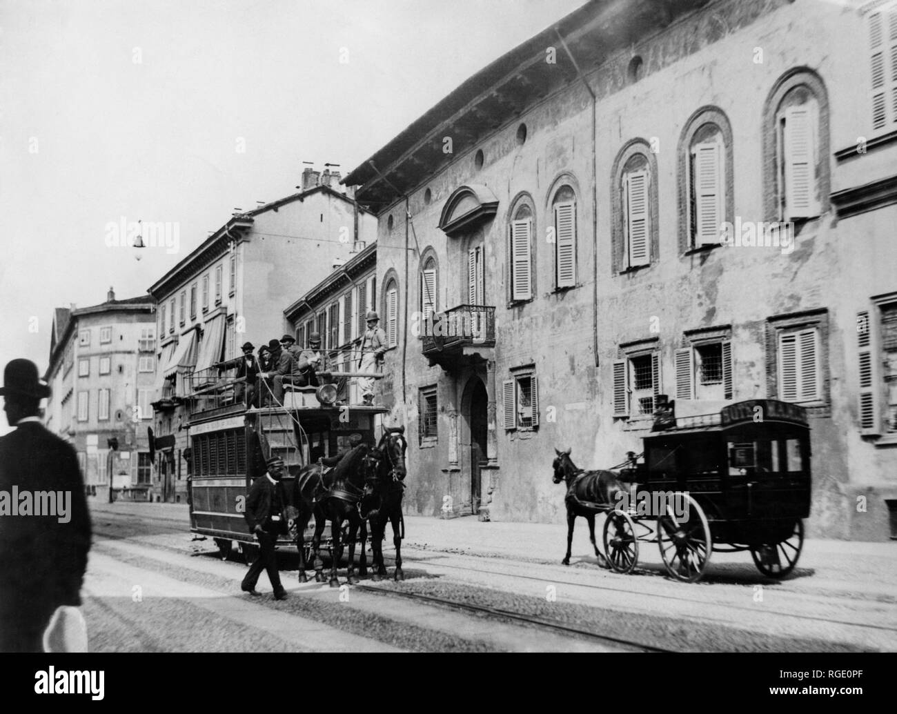 L'Italia, Milano, corso Venezia, a cavallo il tram, 1885 Foto Stock